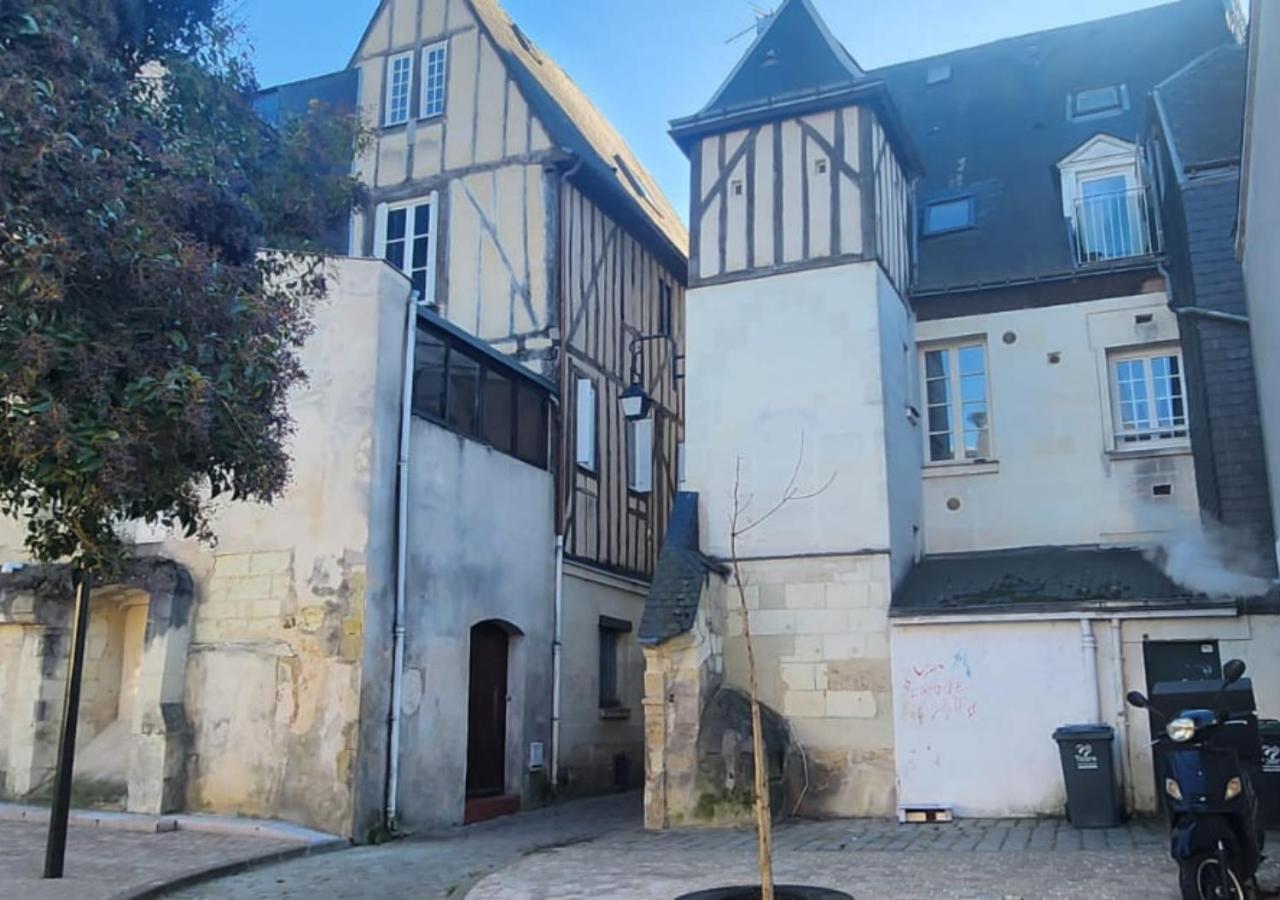 "Colbert Triplex" 3 Chambres - Balcon - Patio - Cathedrale Tours Extérieur photo